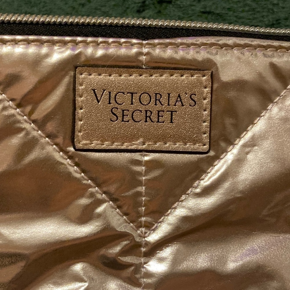 Victoria’s Secret Rose Gold Metallic Zipper Travel Pouches - Picture 5 of 13